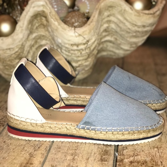 NWT Tommy Hilfiger Oskana Espadrille Sandal - Picture 2 of 8
